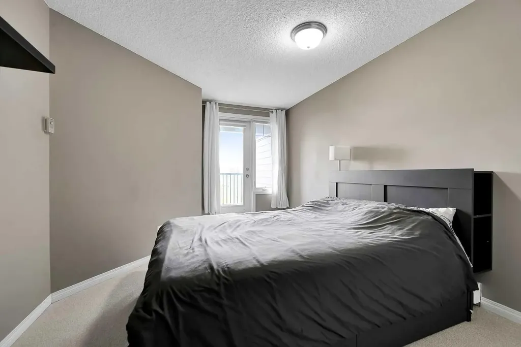 224 Mckenzie Towne Lane SE Calgary AB T2Z 0C4