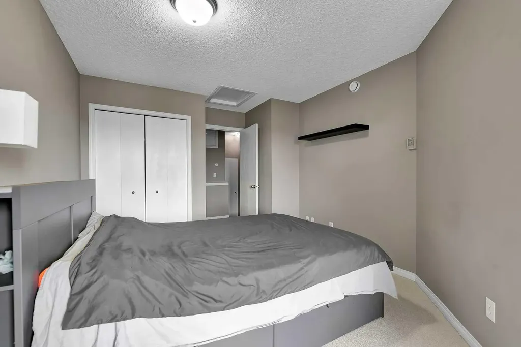 224 Mckenzie Towne Lane SE Calgary AB T2Z 0C4