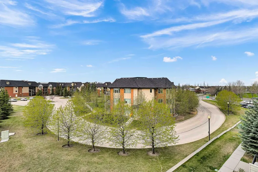 224 Mckenzie Towne Lane SE Calgary AB T2Z 0C4