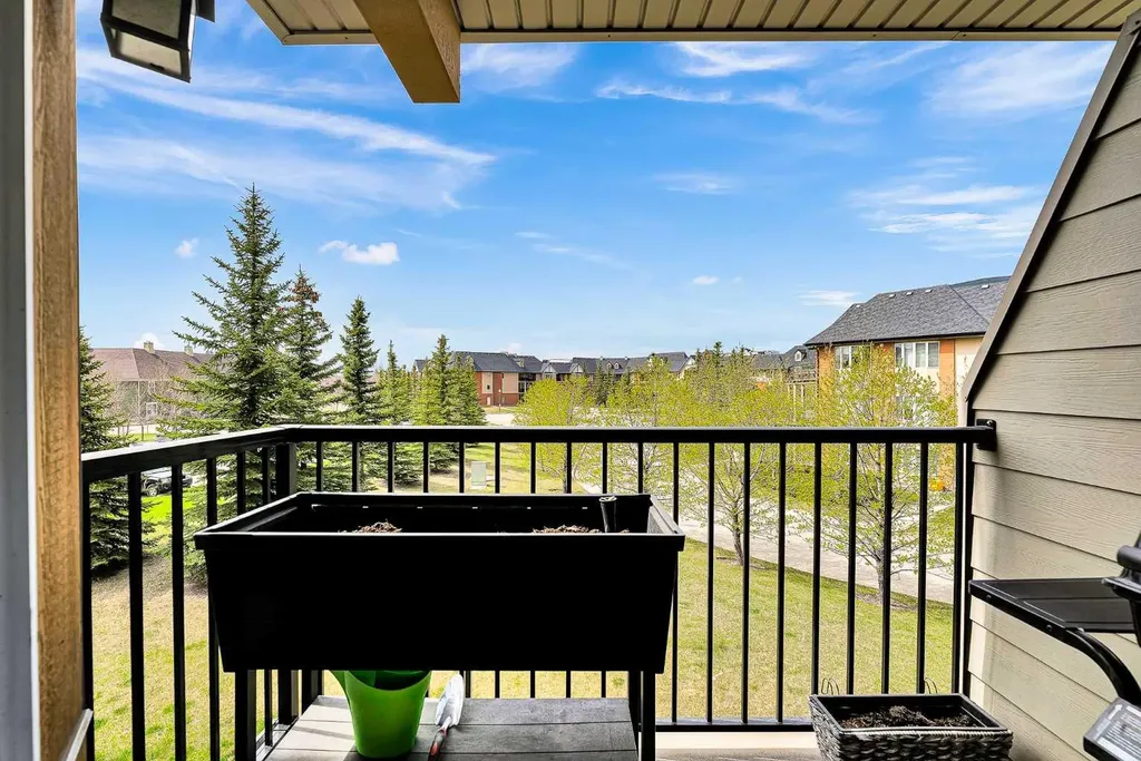 224 Mckenzie Towne Lane SE Calgary AB T2Z 0C4