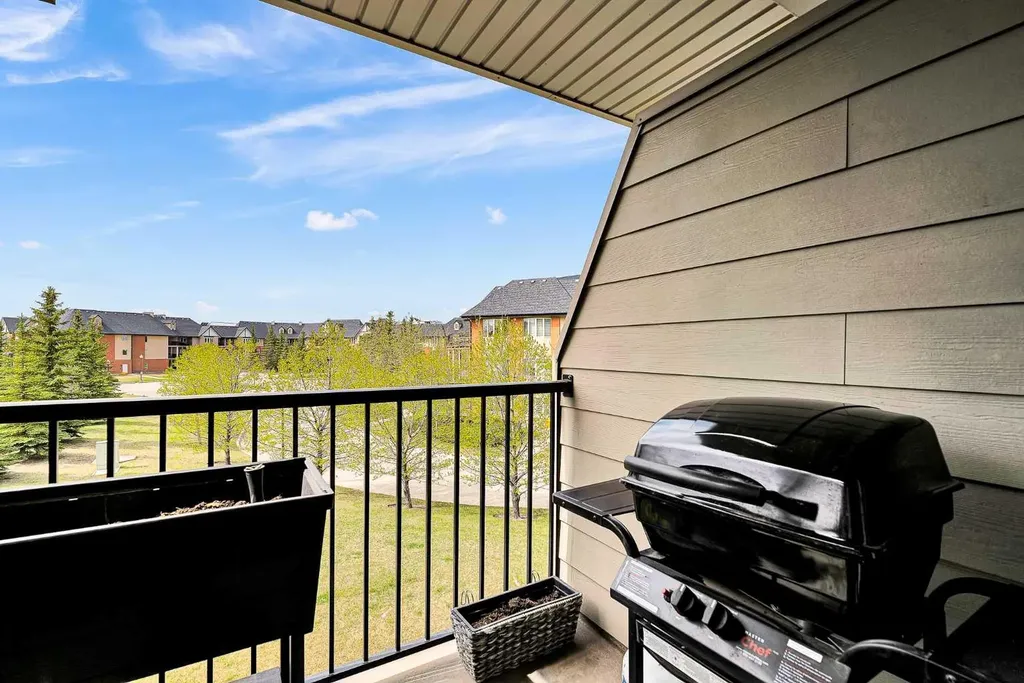 224 Mckenzie Towne Lane SE Calgary AB T2Z 0C4