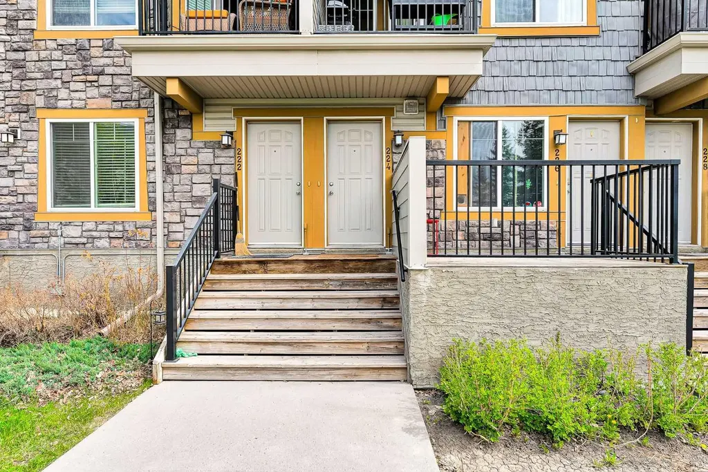 224 Mckenzie Towne Lane SE Calgary AB T2Z 0C4