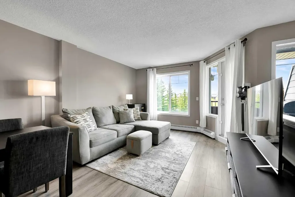 224 Mckenzie Towne Lane SE Calgary AB T2Z 0C4