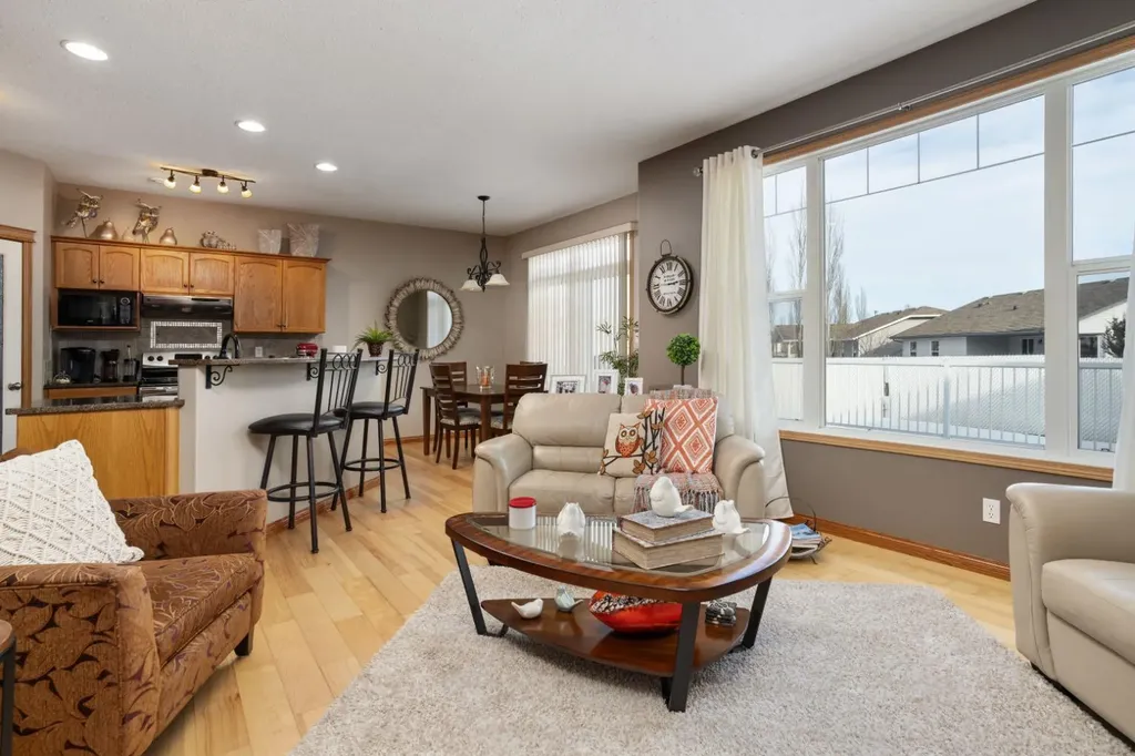 5421 60 Street Camrose AB T4V 4G9