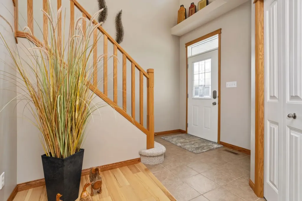 5421 60 Street Camrose AB T4V 4G9
