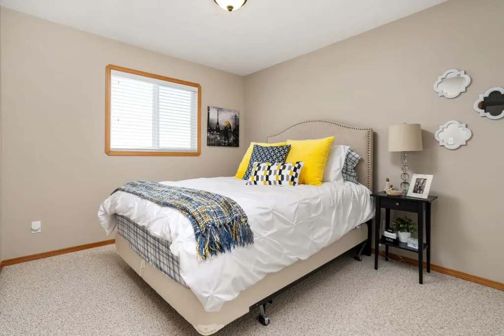 5421 60 Street Camrose AB T4V 4G9