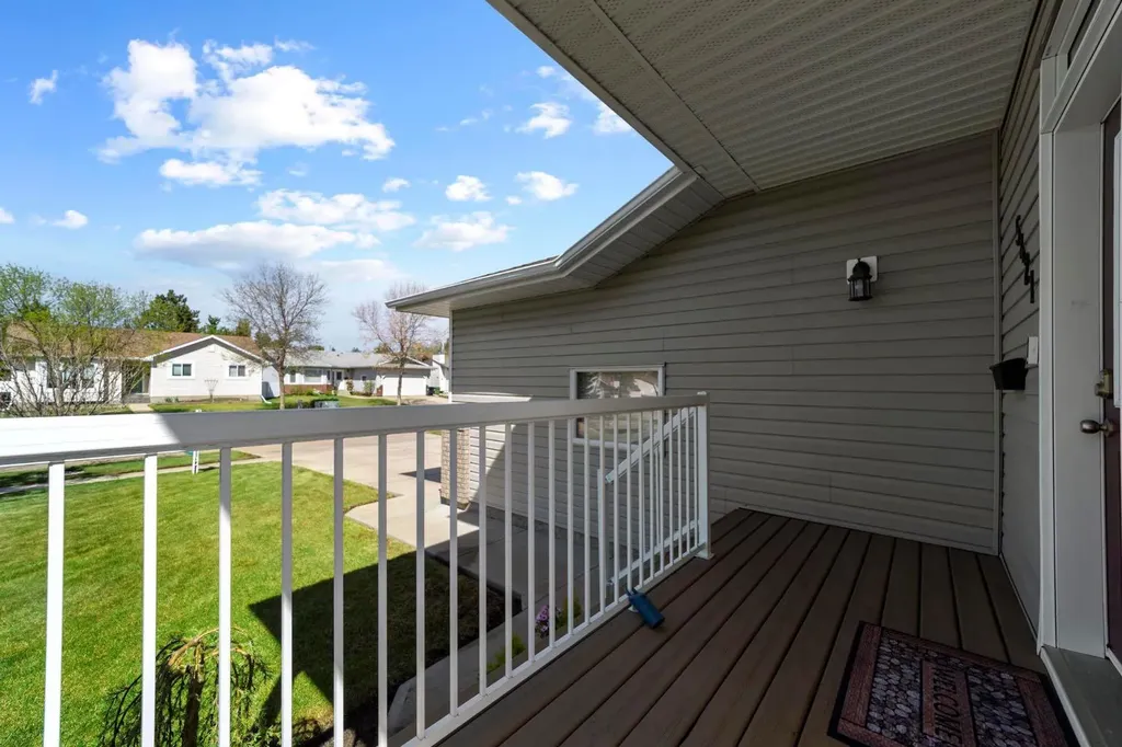 5421 60 Street Camrose AB T4V 4G9