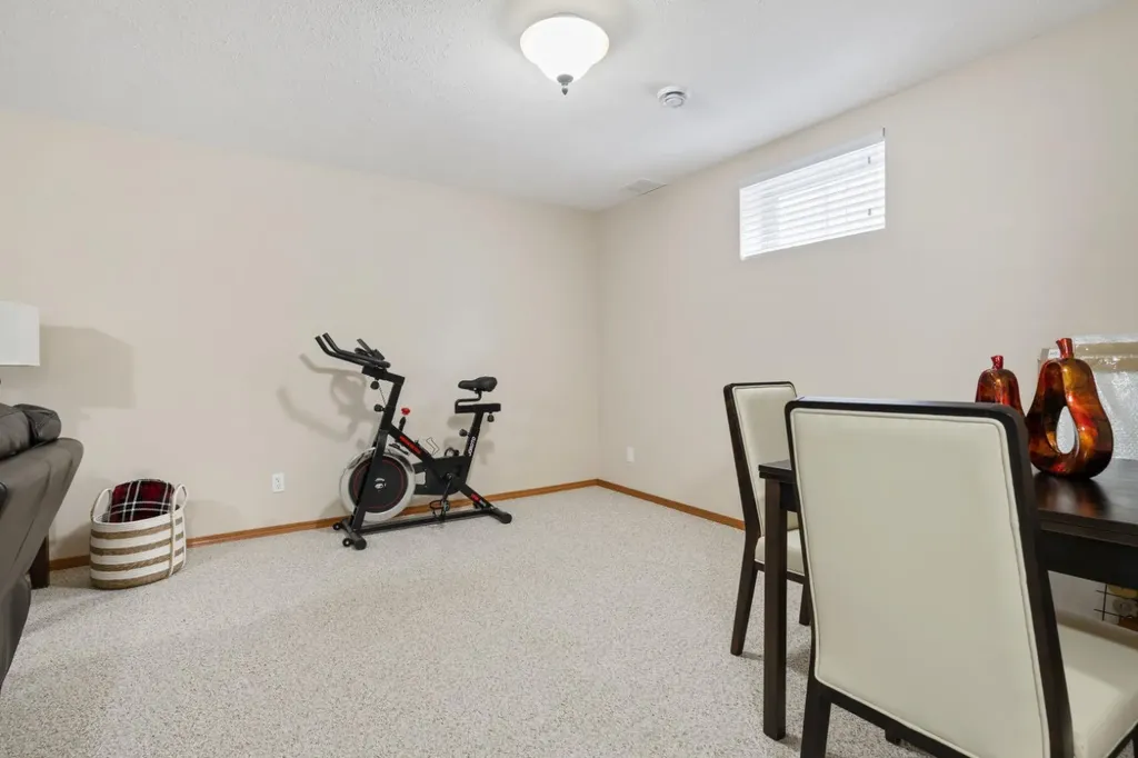 5421 60 Street Camrose AB T4V 4G9