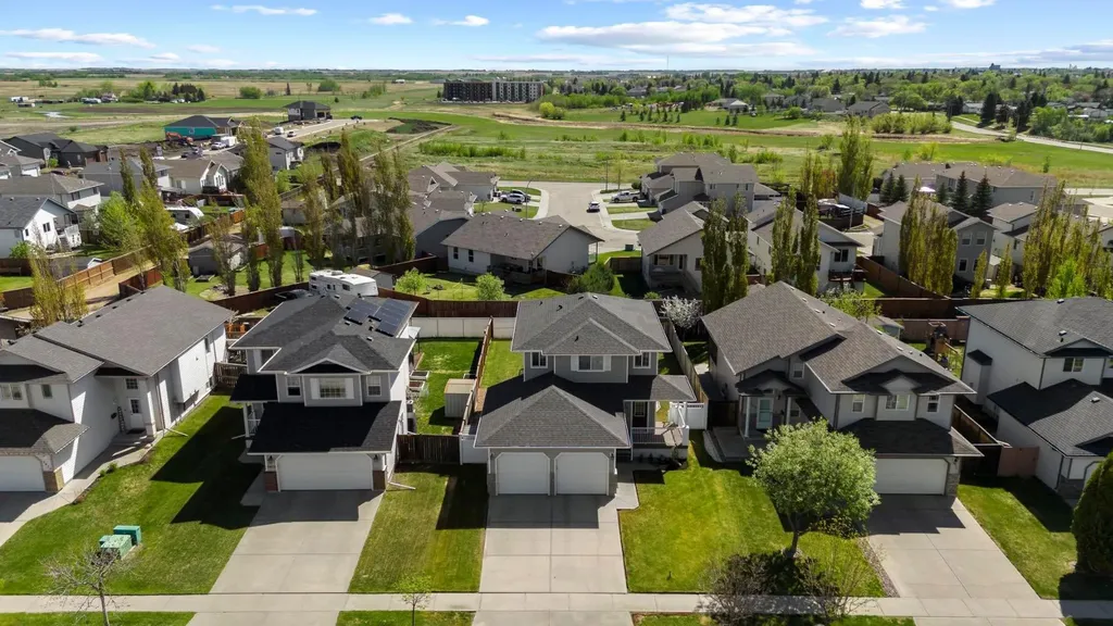 5421 60 Street Camrose AB T4V 4G9