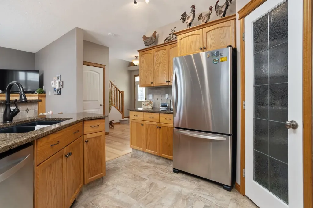 5421 60 Street Camrose AB T4V 4G9