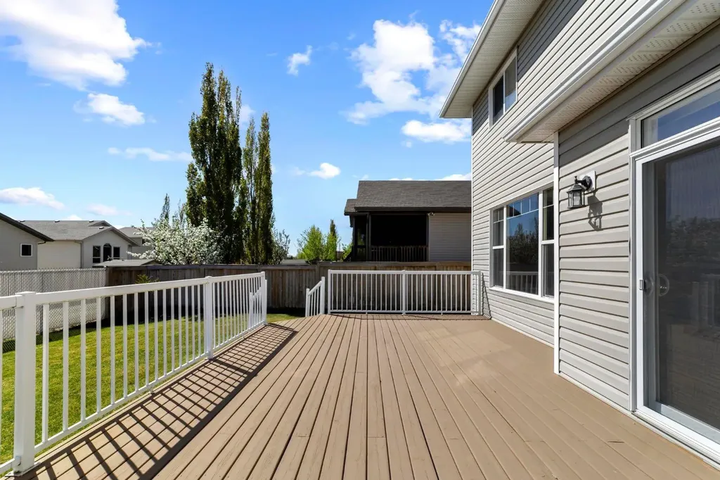 5421 60 Street Camrose AB T4V 4G9