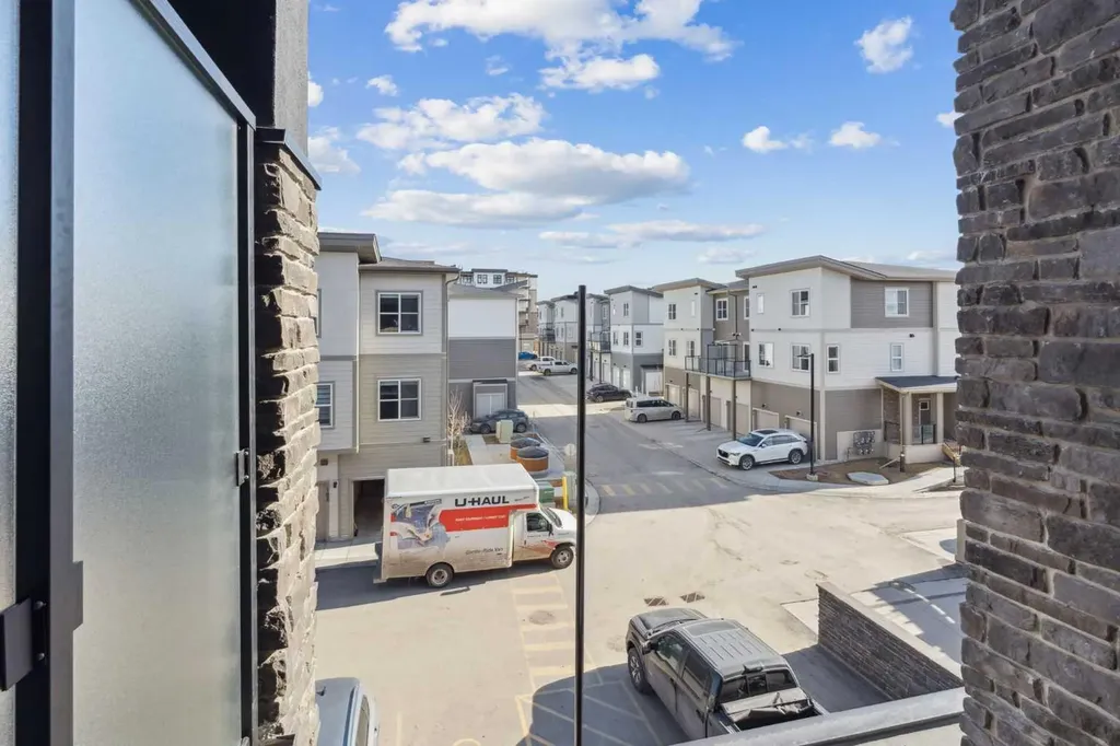 2117 81 Street SW Calgary AB T2H6H5