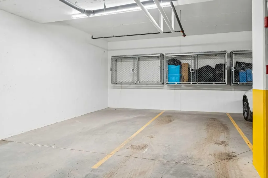 2117 81 Street SW Calgary AB T2H6H5
