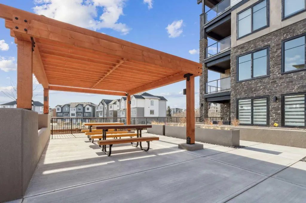 2117 81 Street SW Calgary AB T2H6H5