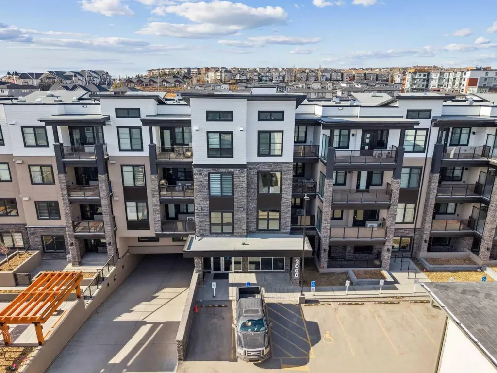 2117 81 Street SW Calgary AB T2H6H5
