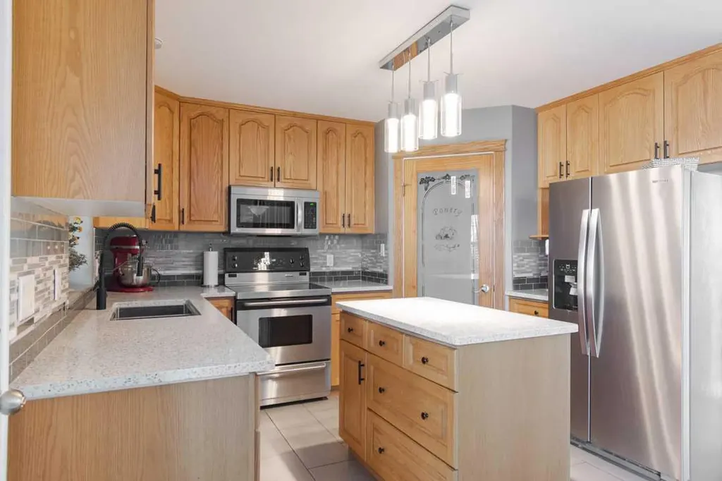 172 Berard Crescent Fort Mcmurray AB T9K 1V8