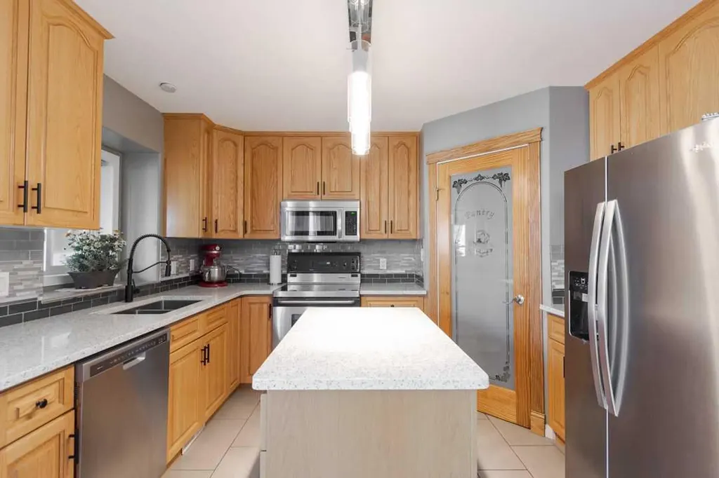 172 Berard Crescent Fort Mcmurray AB T9K 1V8