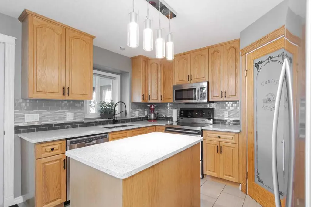 172 Berard Crescent Fort Mcmurray AB T9K 1V8