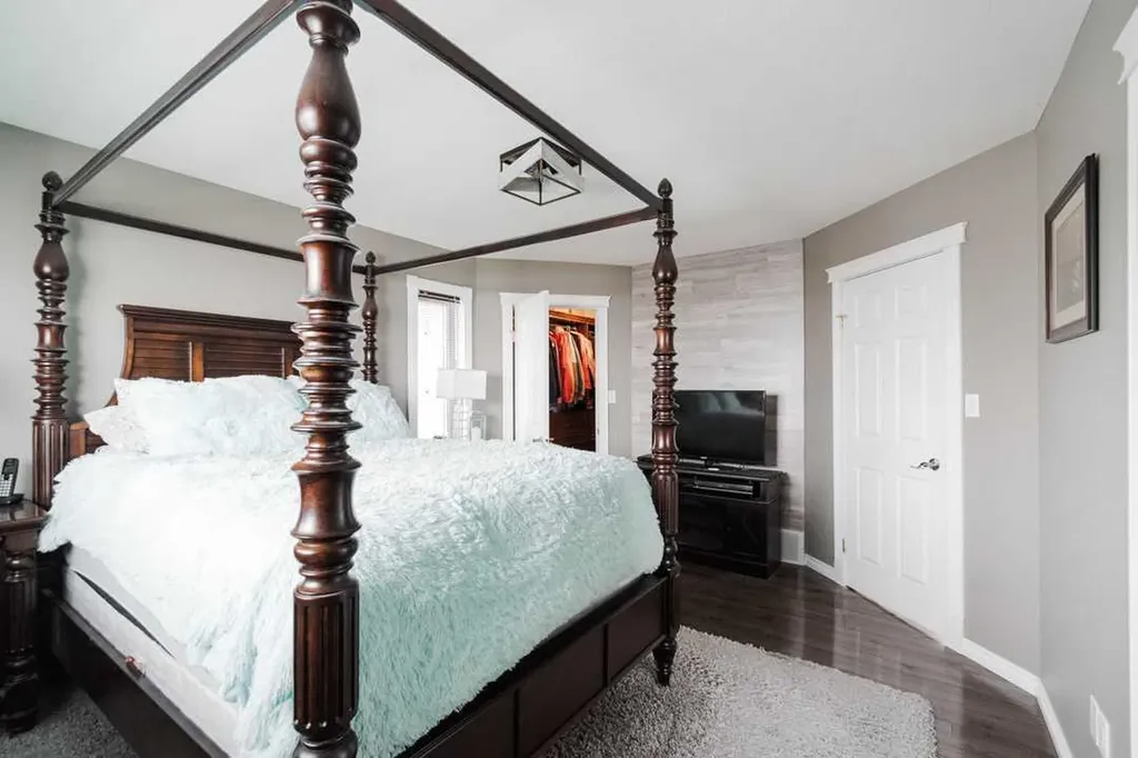 172 Berard Crescent Fort Mcmurray AB T9K 1V8