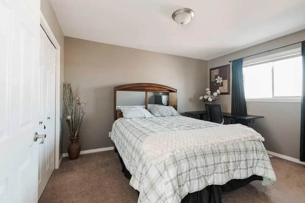 172 Berard Crescent Fort Mcmurray AB T9K 1V8