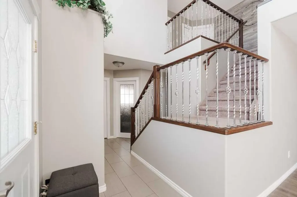 172 Berard Crescent Fort Mcmurray AB T9K 1V8