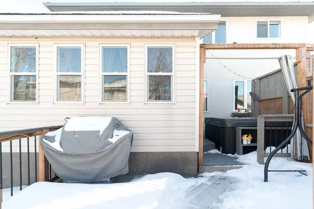 172 Berard Crescent Fort Mcmurray AB T9K 1V8
