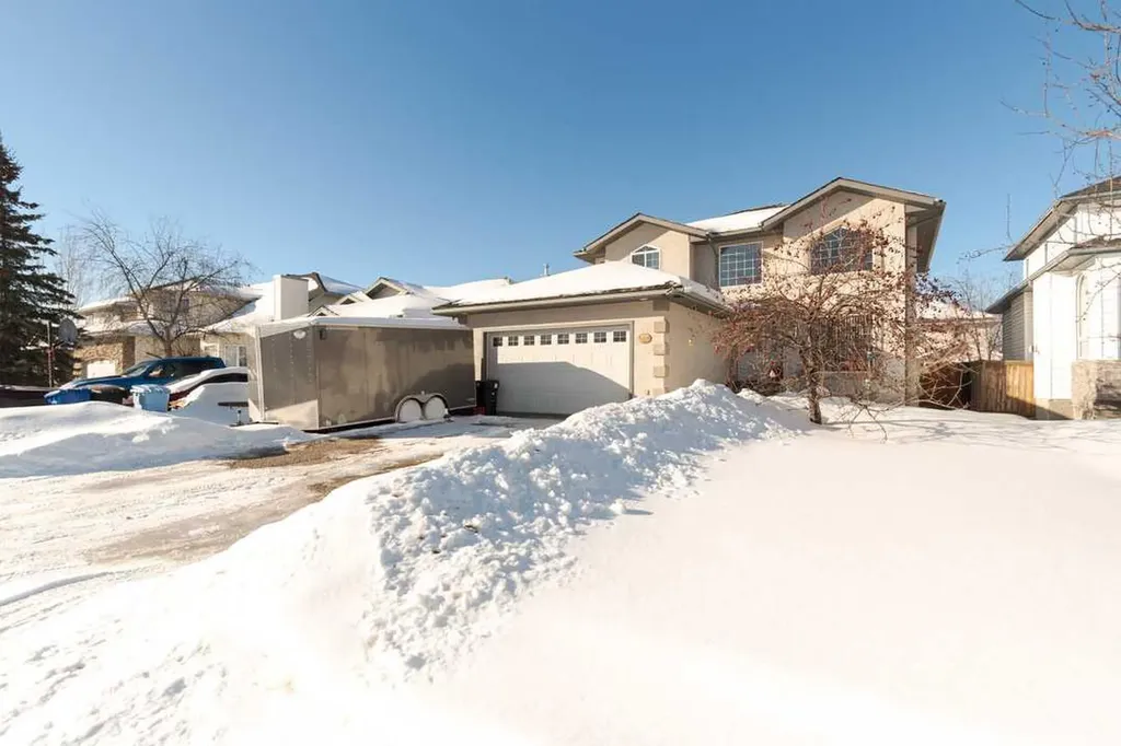 172 Berard Crescent Fort Mcmurray AB T9K 1V8