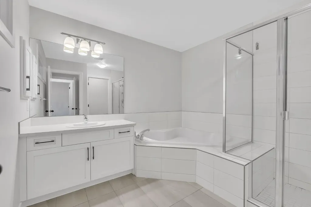 235 Kinniburgh Road Chestermere AB T1X0Y7