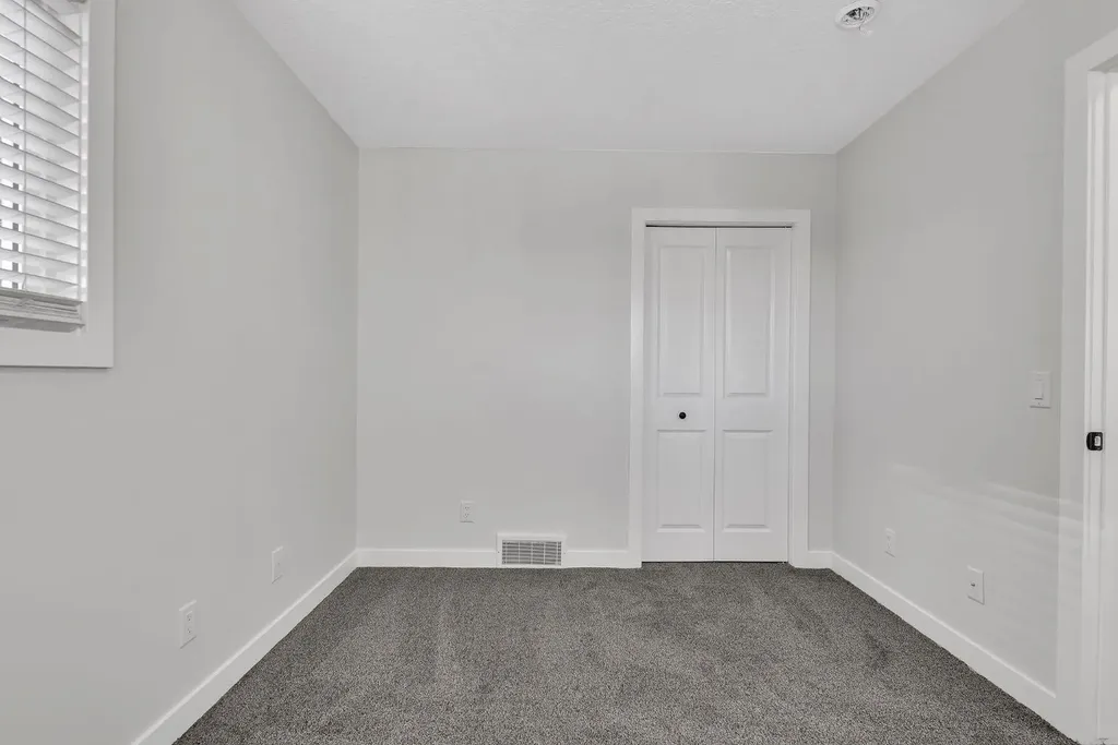 235 Kinniburgh Road Chestermere AB T1X0Y7