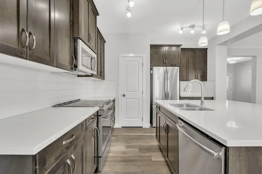 235 Kinniburgh Road Chestermere AB T1X0Y7