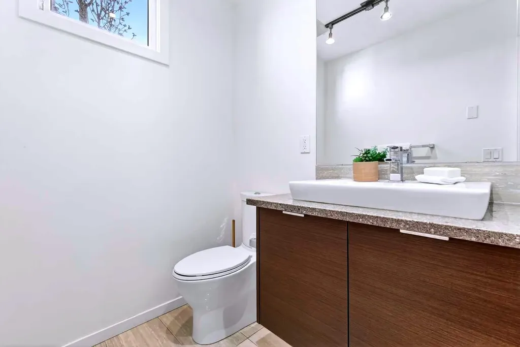 1719 9a Street SW Calgary AB T2T 6S3