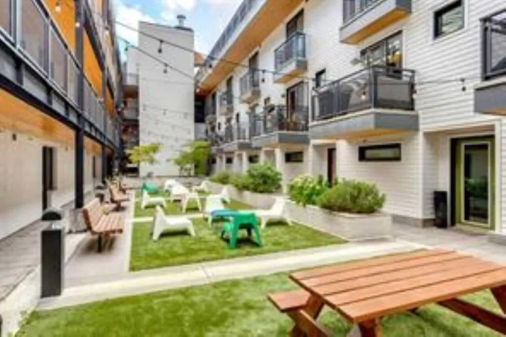 1719 9a Street SW Calgary AB T2T 6S3