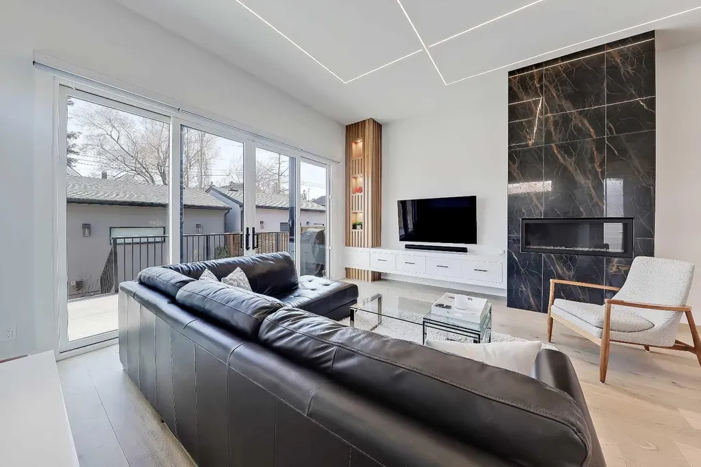 1902 13 Street SW Calgary AB T2T 3P6