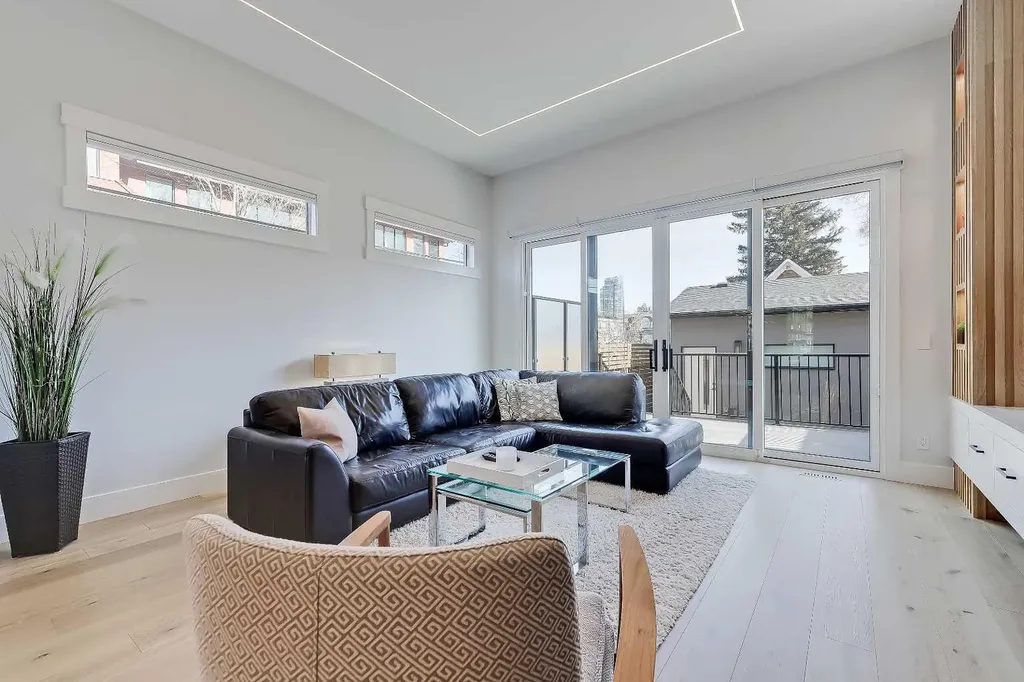 1902 13 Street SW Calgary AB T2T 3P6