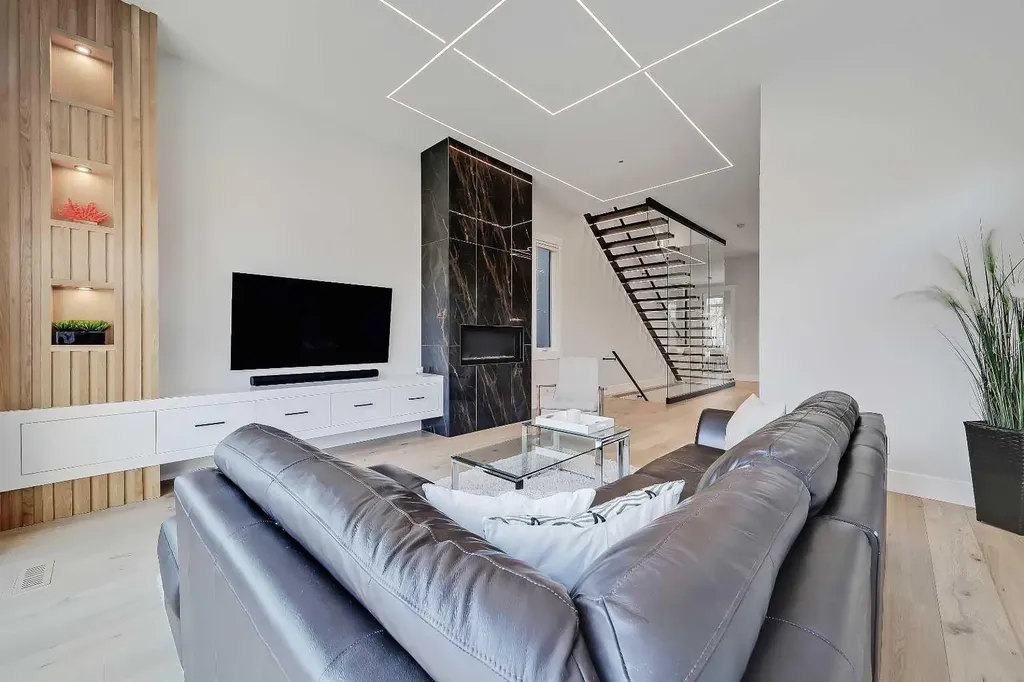 1902 13 Street SW Calgary AB T2T 3P6