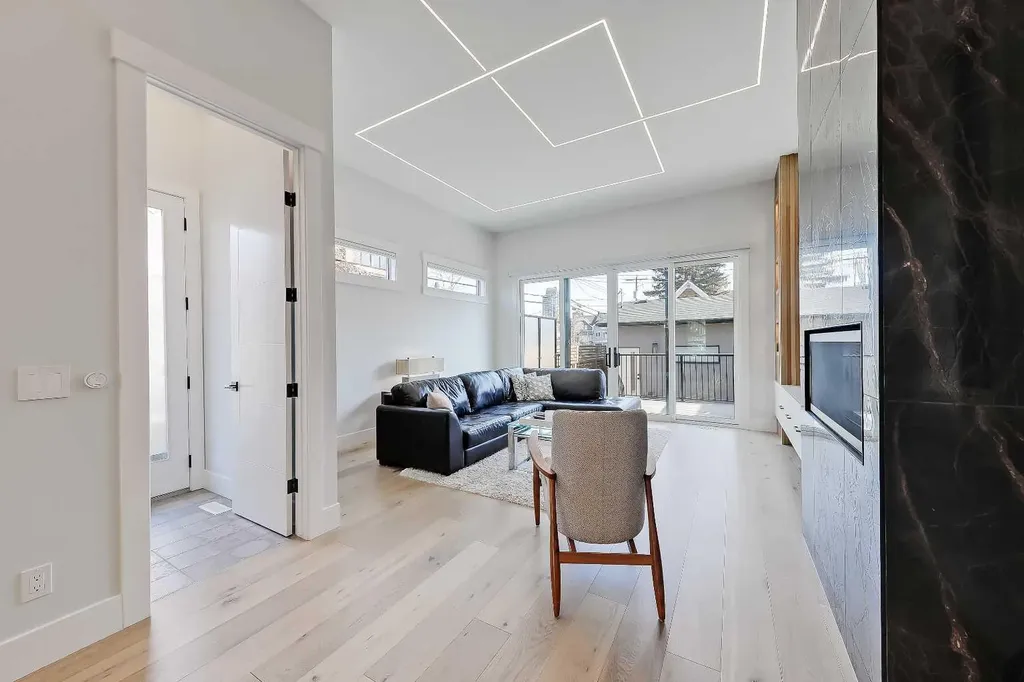 1902 13 Street SW Calgary AB T2T 3P6