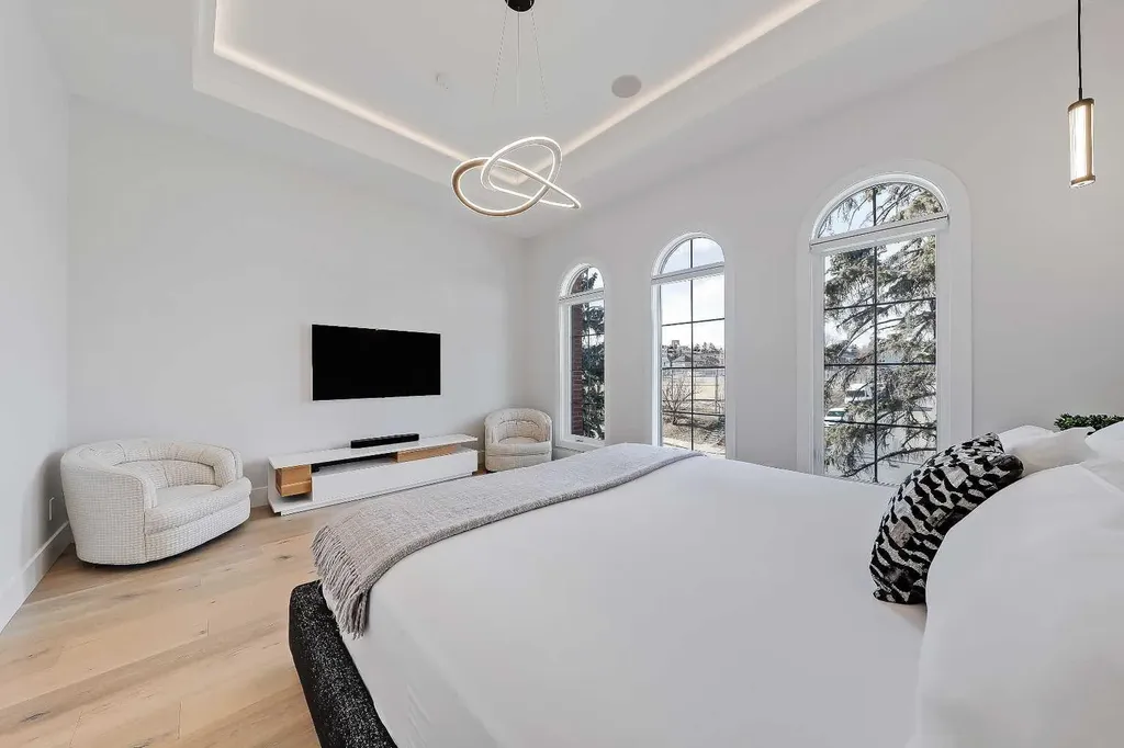 1902 13 Street SW Calgary AB T2T 3P6
