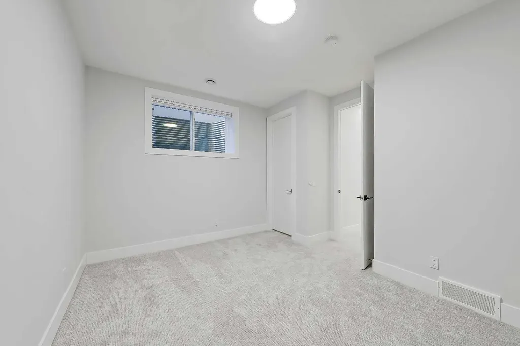 1902 13 Street SW Calgary AB T2T 3P6