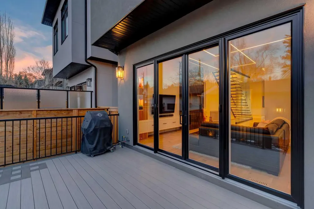 1902 13 Street SW Calgary AB T2T 3P6