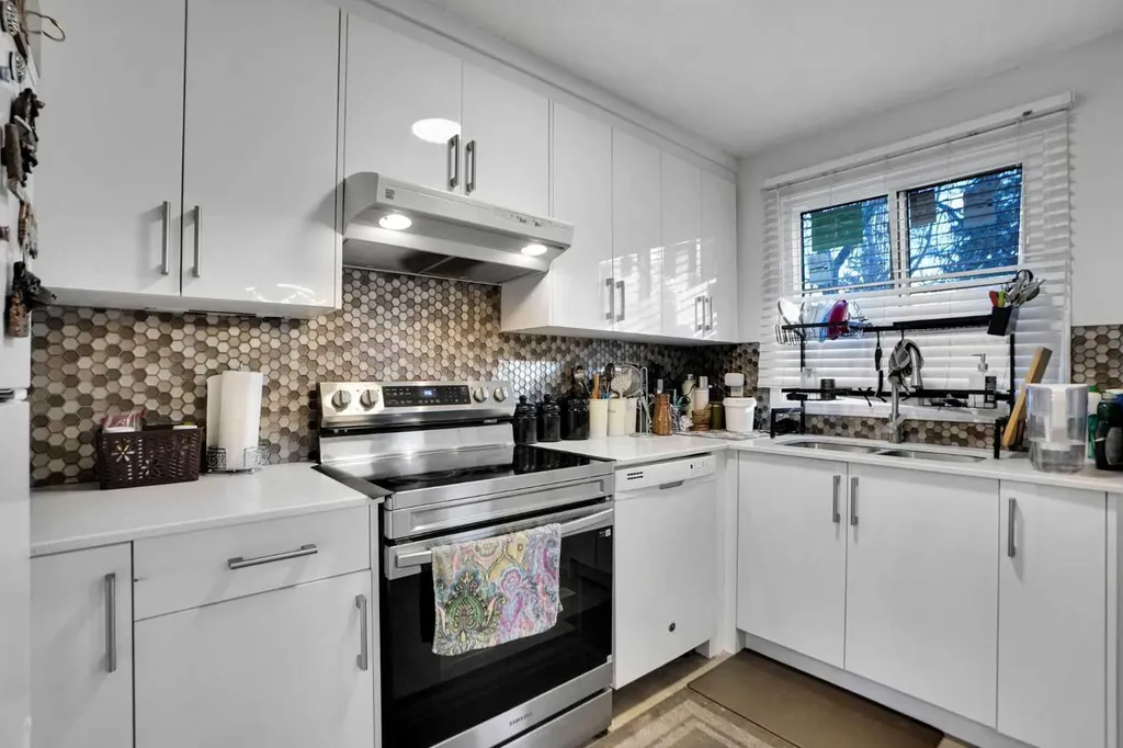2319 56 Street NE Calgary AB T1Y 3A8