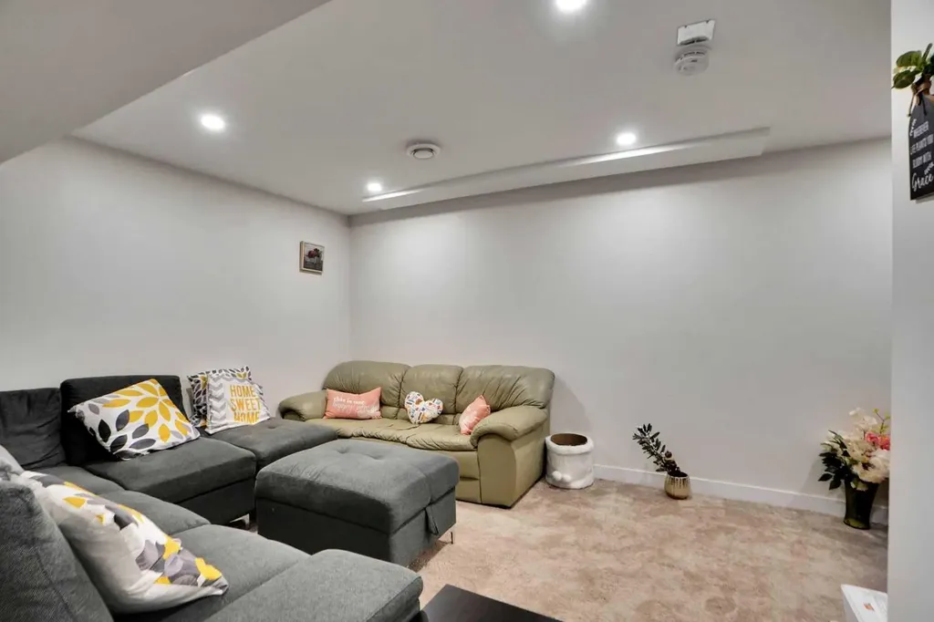2319 56 Street NE Calgary AB T1Y 3A8