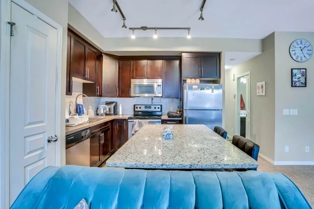 713 Auburn Bay Square SE Calgary AB T3M 0Y7