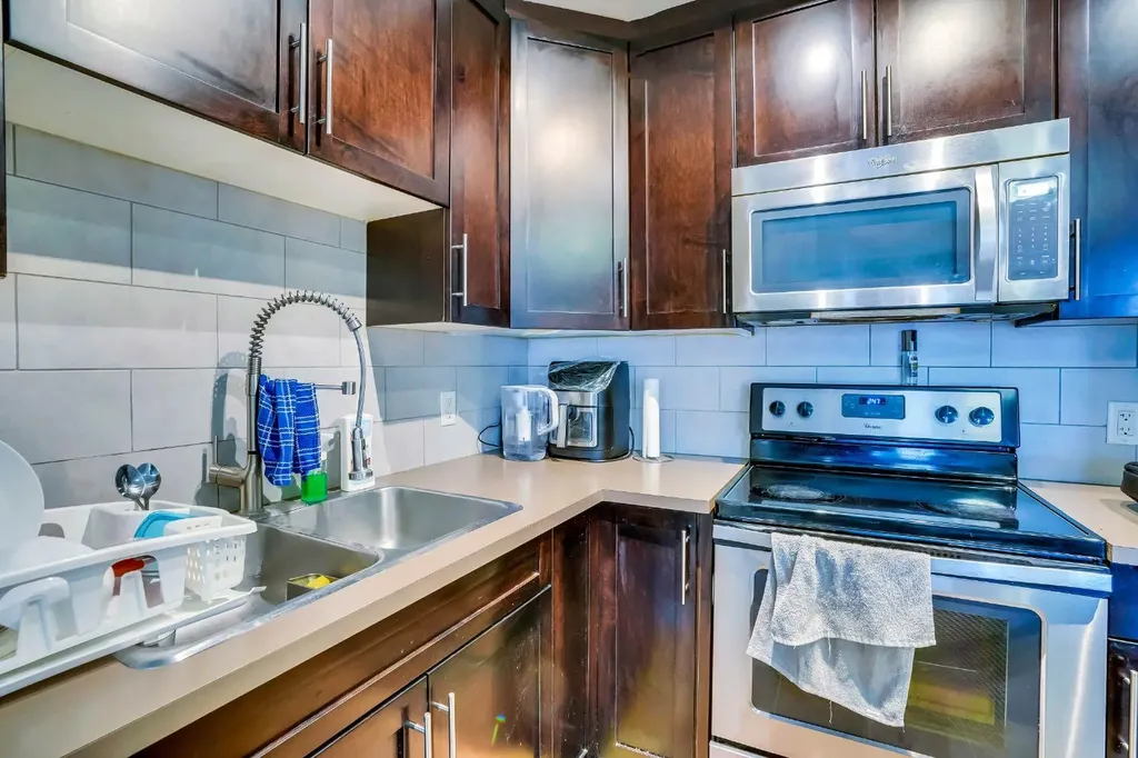 713 Auburn Bay Square SE Calgary AB T3M 0Y7