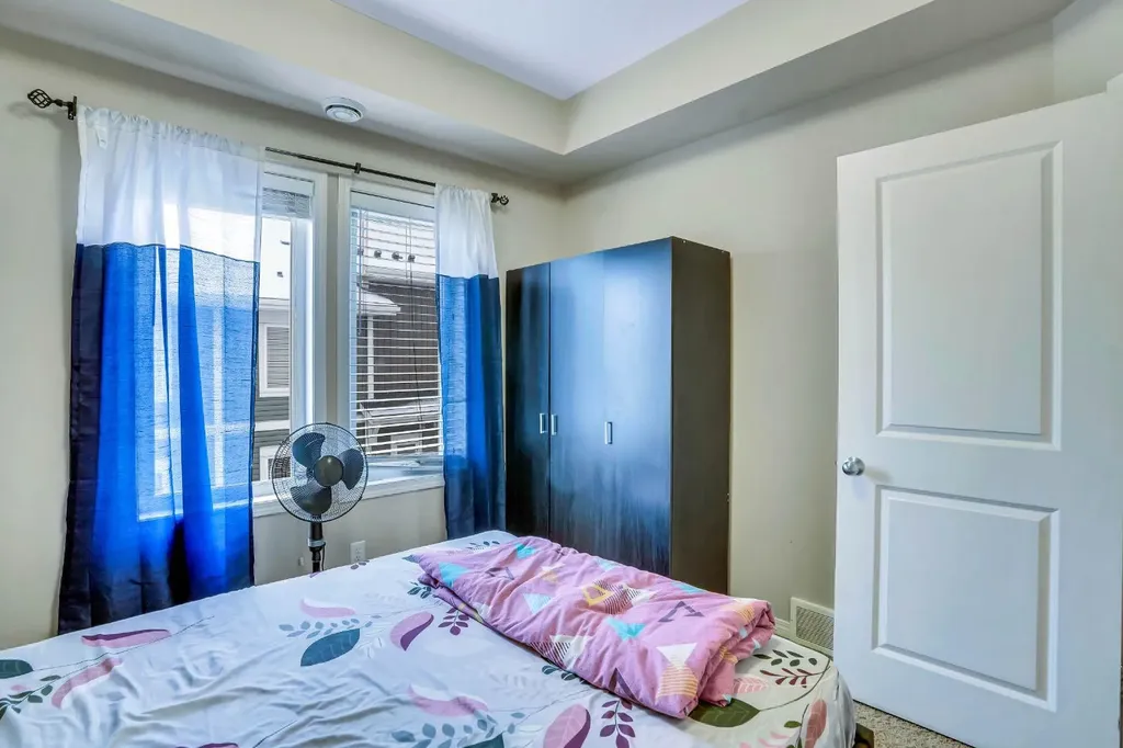 713 Auburn Bay Square SE Calgary AB T3M 0Y7