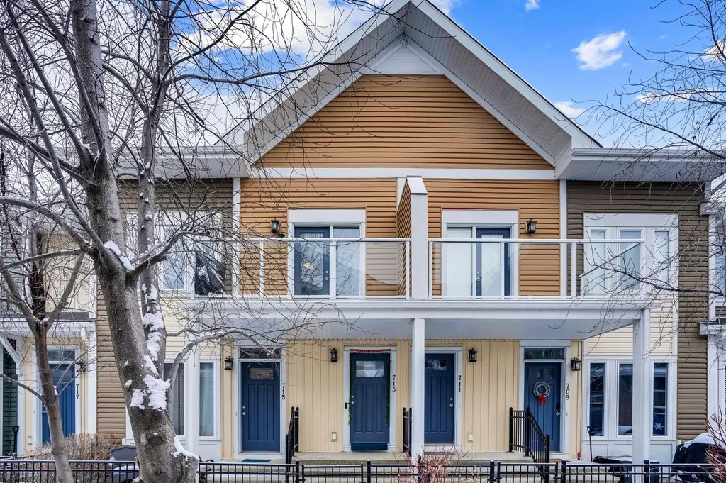 713 Auburn Bay Square SE Calgary AB T3M 0Y7