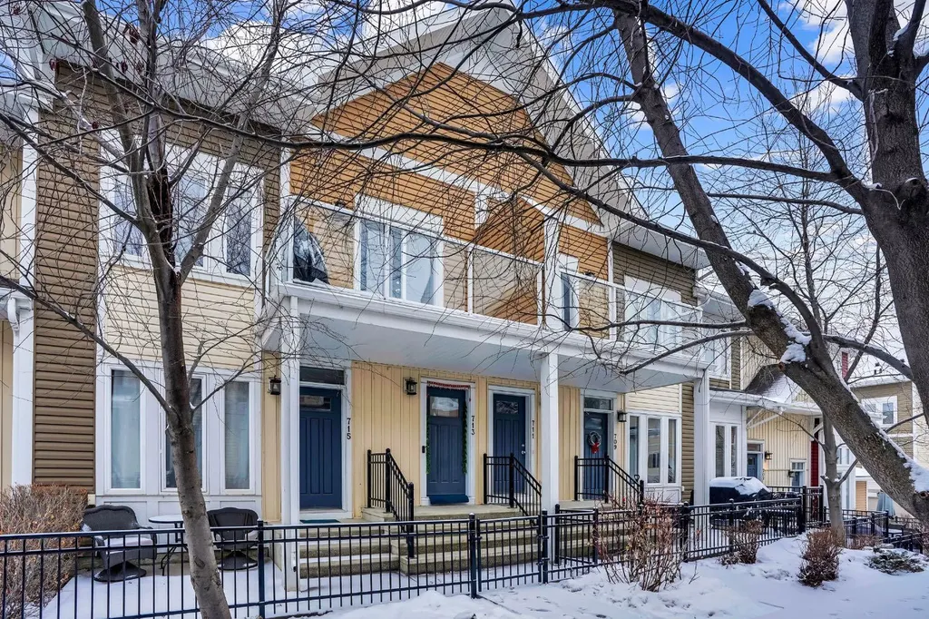 713 Auburn Bay Square SE Calgary AB T3M 0Y7