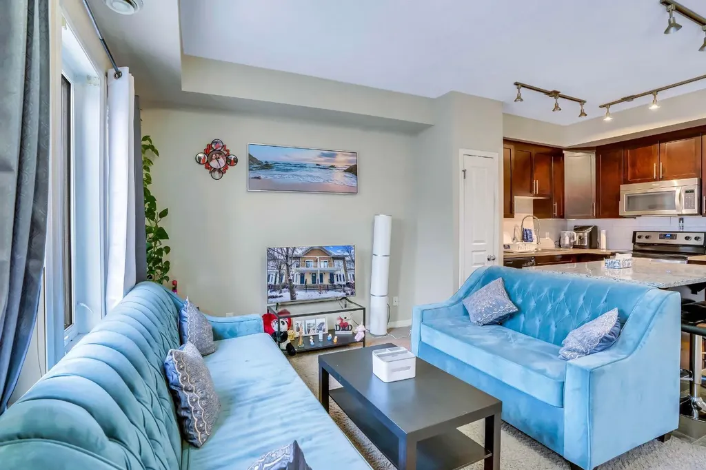 713 Auburn Bay Square SE Calgary AB T3M 0Y7