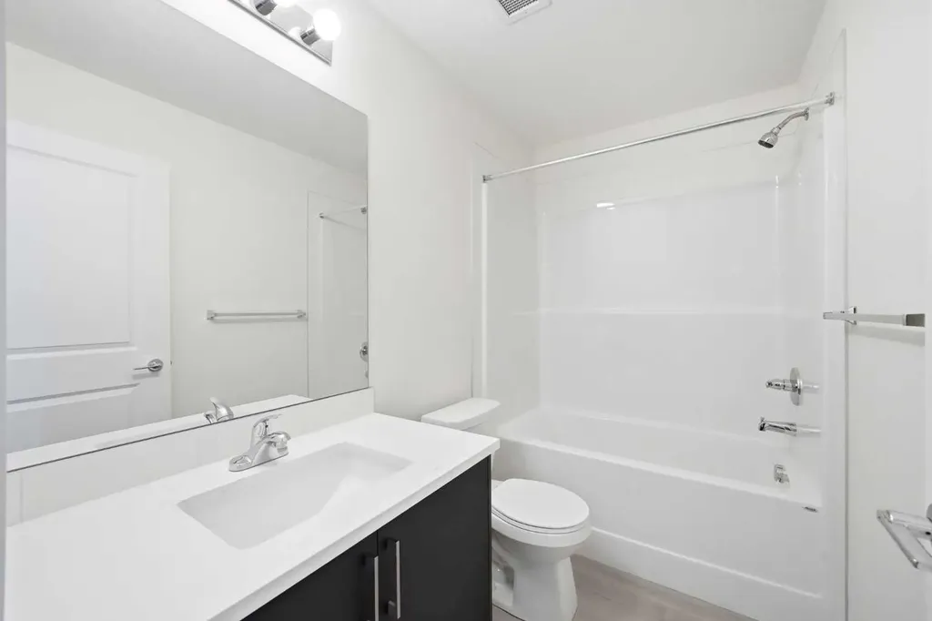 47 Creekview Gardens SW Calgary AB T2X 4Y1
