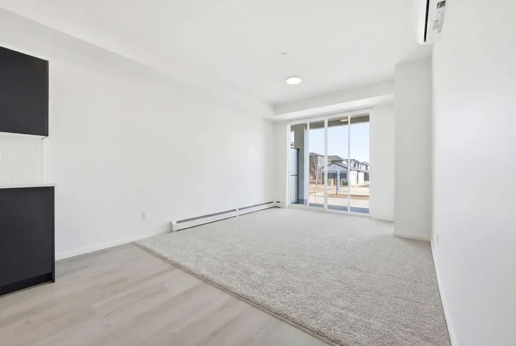 47 Creekview Gardens SW Calgary AB T2X 4Y1
