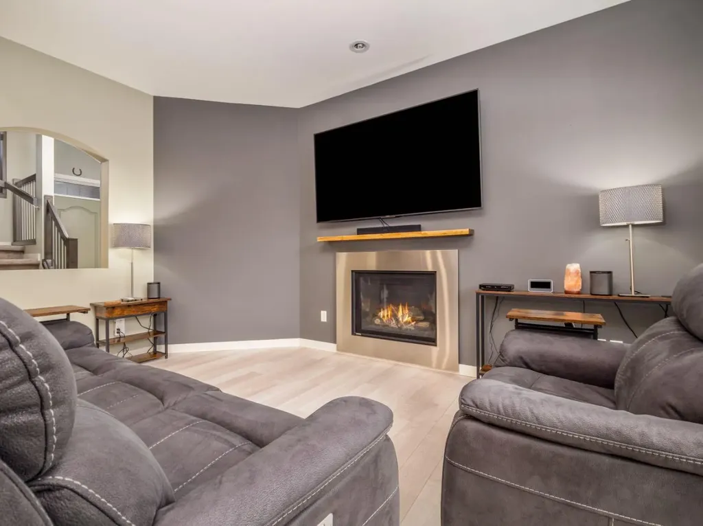 327 Mildred Dobbs Boulevard N Lethbridge AB T1H6G7